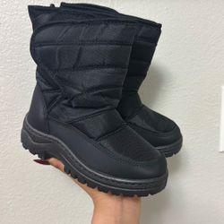 Snow Boots 11c