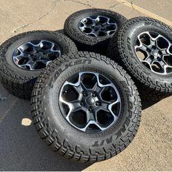 Jeep Rubicon OEM Wheels & Tires 