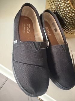 TOMS Girls Shoes