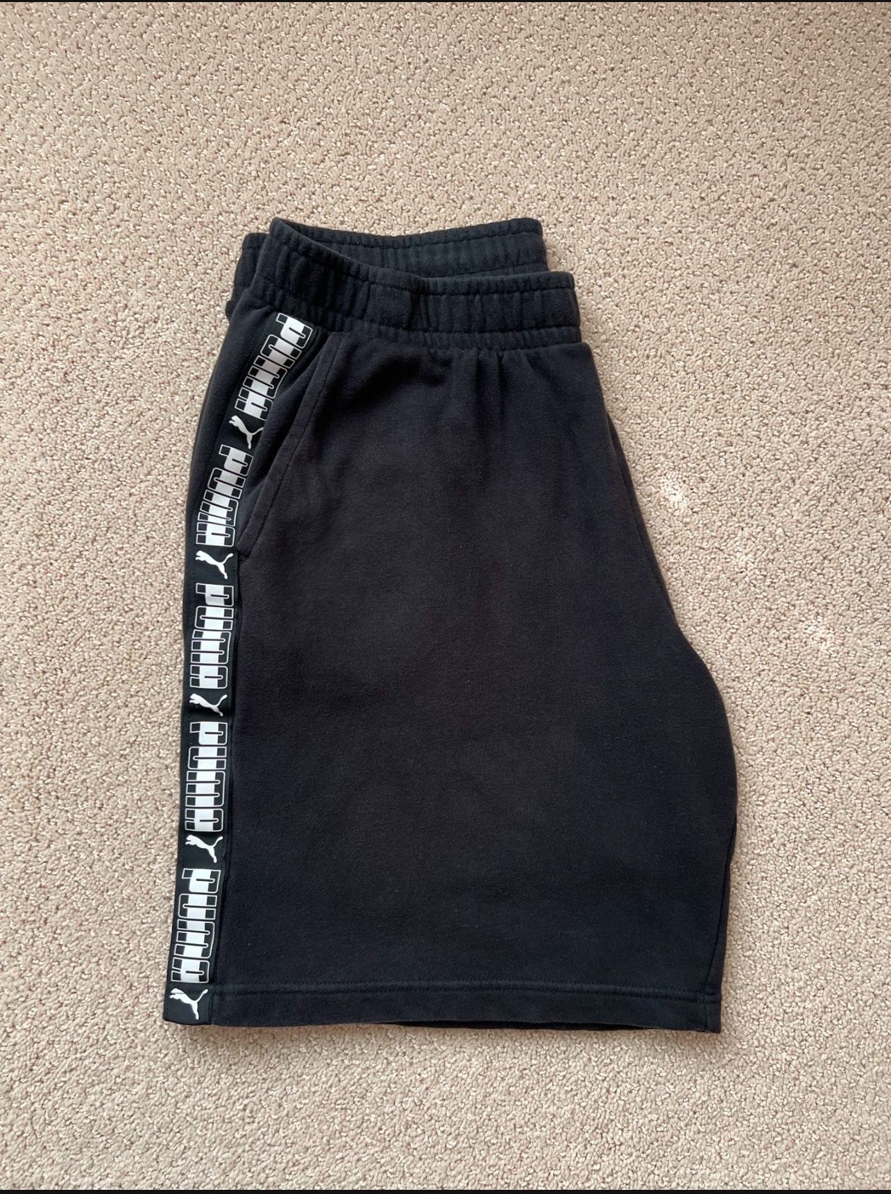 Puma shorts. XL