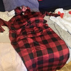 Woman Sweters Size S Everything For 45.00