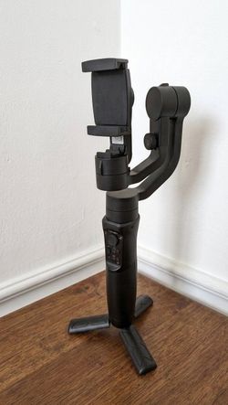 Hohem iSteady Mobile+ Motorized Smartphone Gimbal Stabilizer w/ Case Black