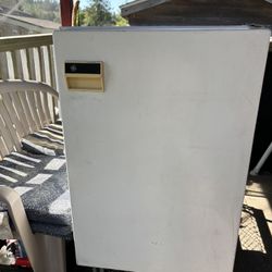 5 Cu. Deep Freeze 