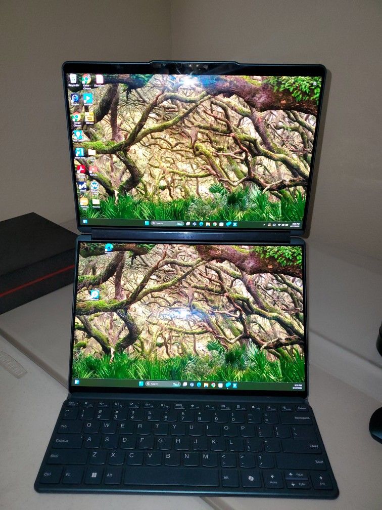 Lenovo Yoga Book 9i