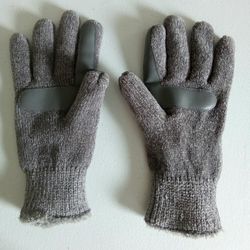 Isotoner Womens Chenille SmarTouch Gloves Touchscreen Knit Faux Fur Warm Ski