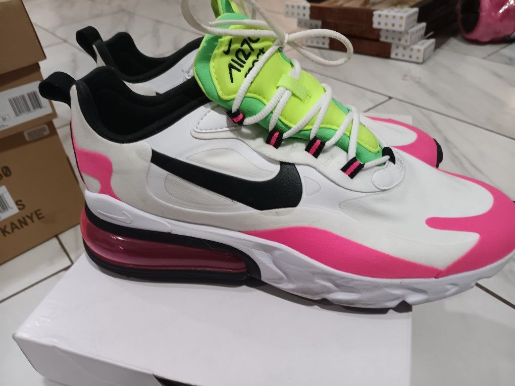 Hyper Pink 270 React Pink And Black HOT Nike 270 React 270 Grey