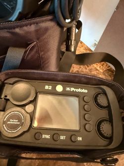 Profoto B2 250 Air TTL Location Kit  attachments and accessories including