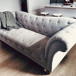 Tufted Sofa and Chaise Lounge Set – Light Gray / Light Cream