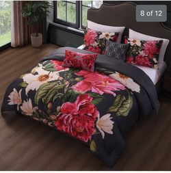 + NEW UNUSED + Out of Package Queen Comforter Ser