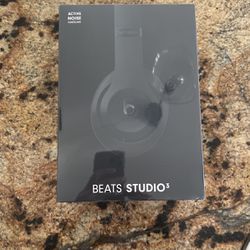 Brand New Beats Studio 3!!!!
