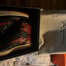 Air Kiy Reves Paris Kool Kiy Bred sneakers. 