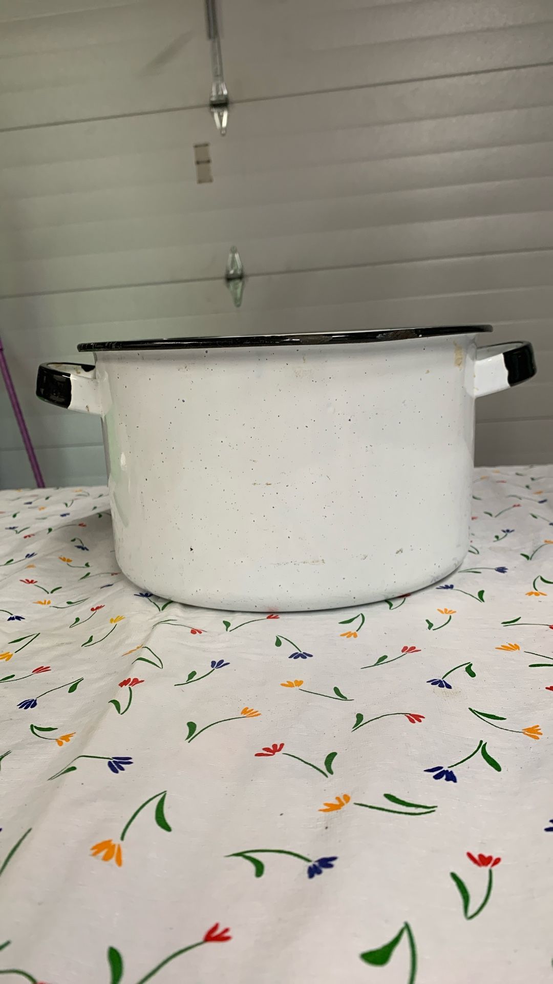 vintage graniteware pot 5.5" tall