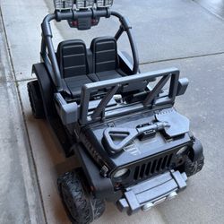 Power Wheels Jeep Wrangler Willys Battery-Powered Ride-on, 12 V, Max Speed: 5 mph