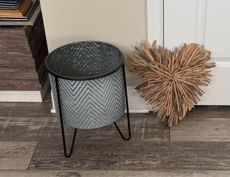 Decor Items ($5 each)