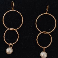 10KT. GOLD PLATED PEARL DROP EARRINGS