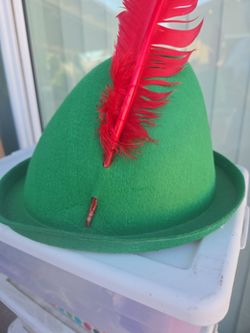 Peter pan hat
