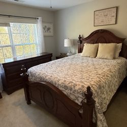 5 pieces  queen size bedroom