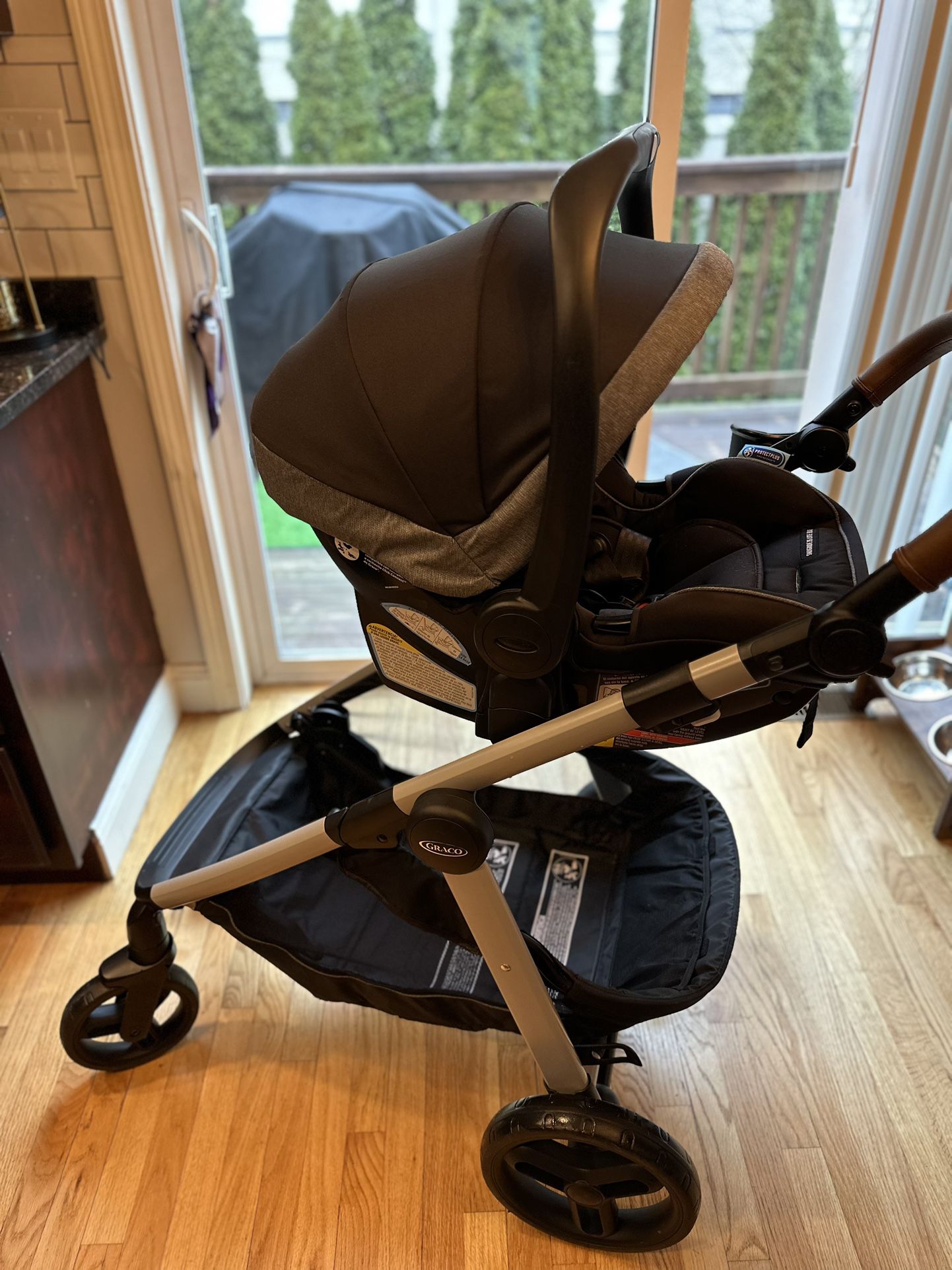 Graco Modes Nest2Grow Travel System 
