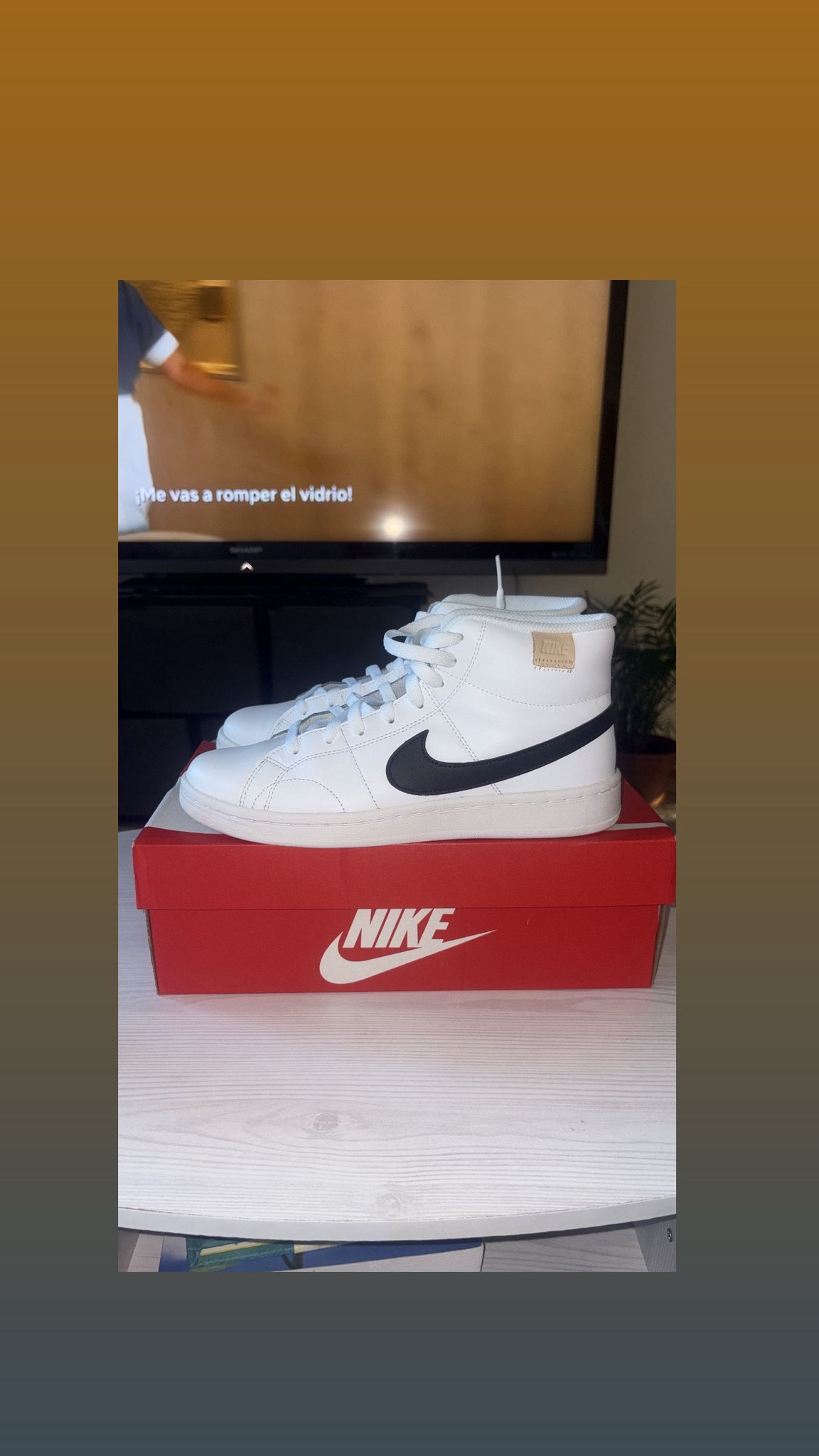 New 8.5 Nike Tennis