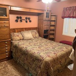 Oak Bedroom Sets Dressers Night Stands And Bed Frame 