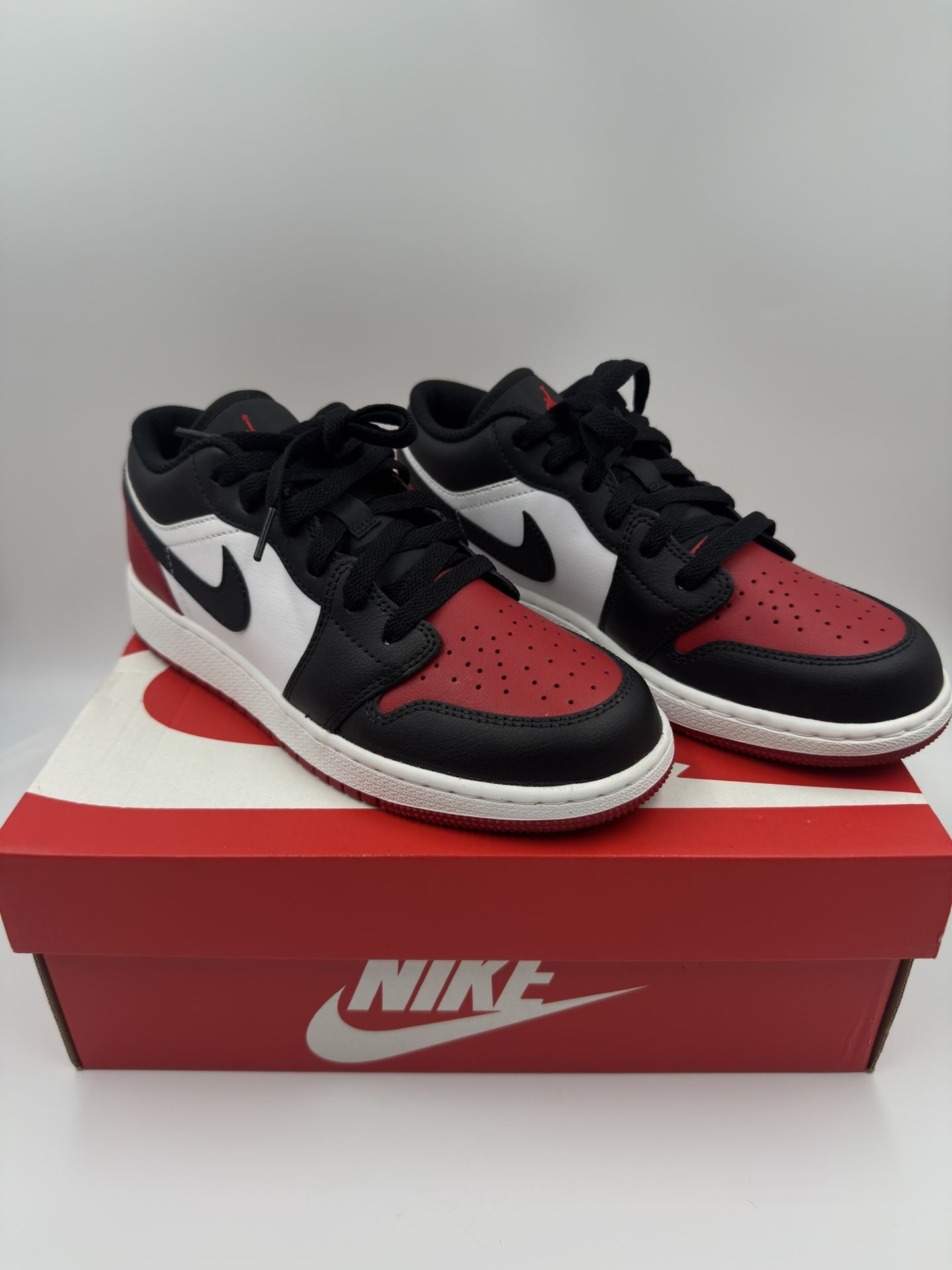 Nike Air Jordan 1 Low New With Box Size 5.5y 