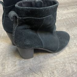 Tom’s - Suede Booties