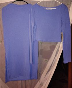 New No Boundaries Blue/ Purple Ribbed Long Sleeve Crop Top w Matching Ribbed Skirt w Slit ( 16-18)