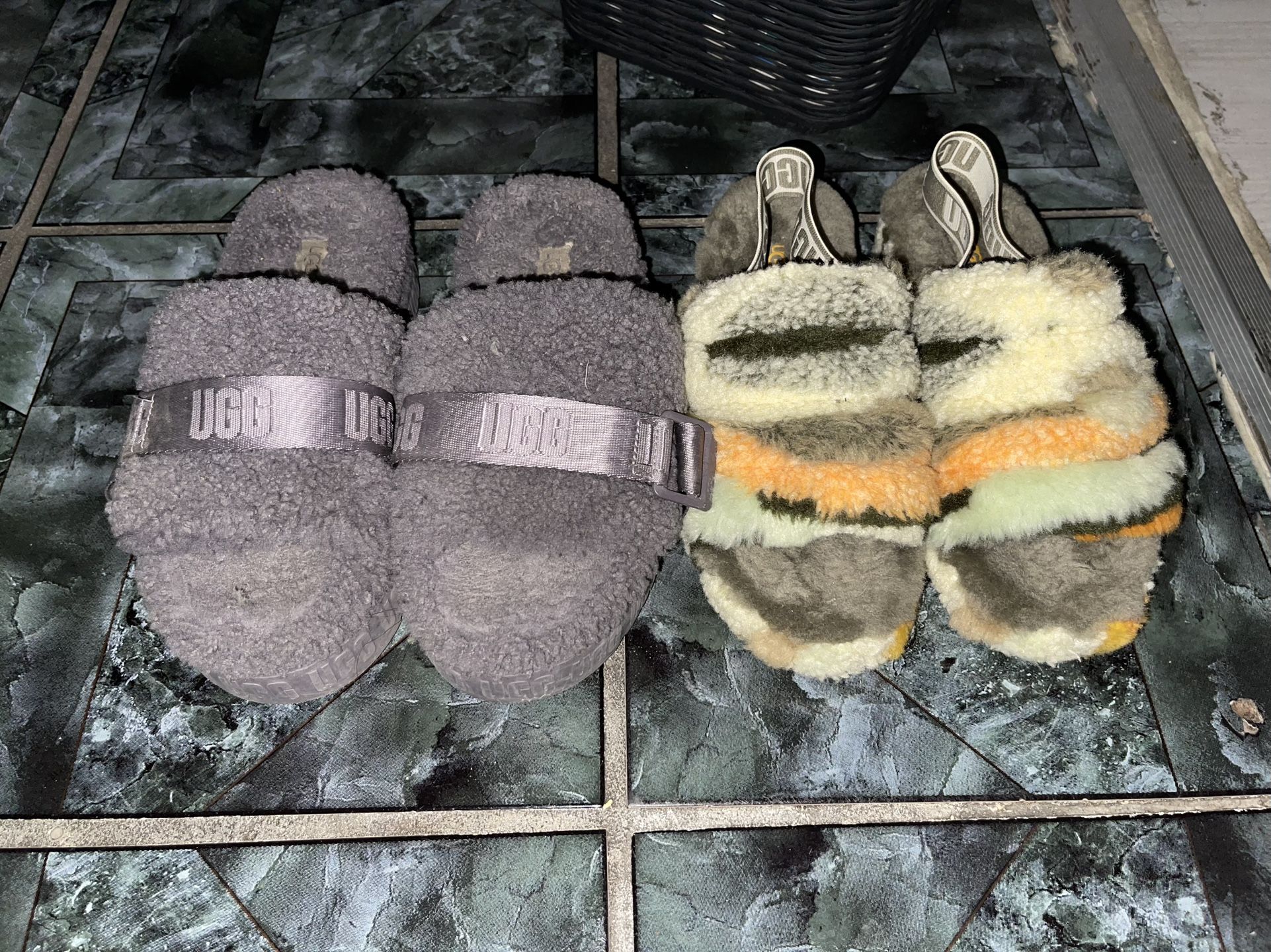 UGG Slippers 🩴 $30 obo