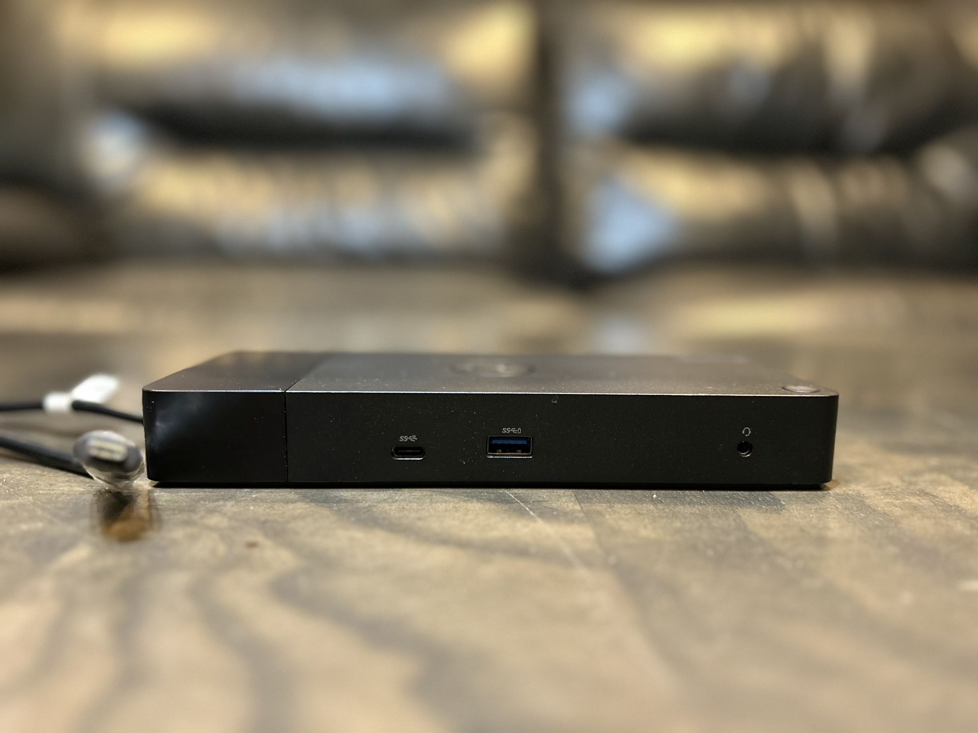 DELL WD19 USB C docking station with 180w charger for dual monitor for laptop desktop computer devices