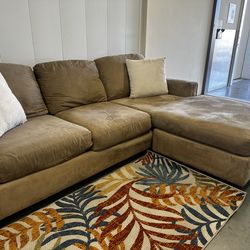 BROWN SECTIONAL COUCH W/ FREE DELIVERY