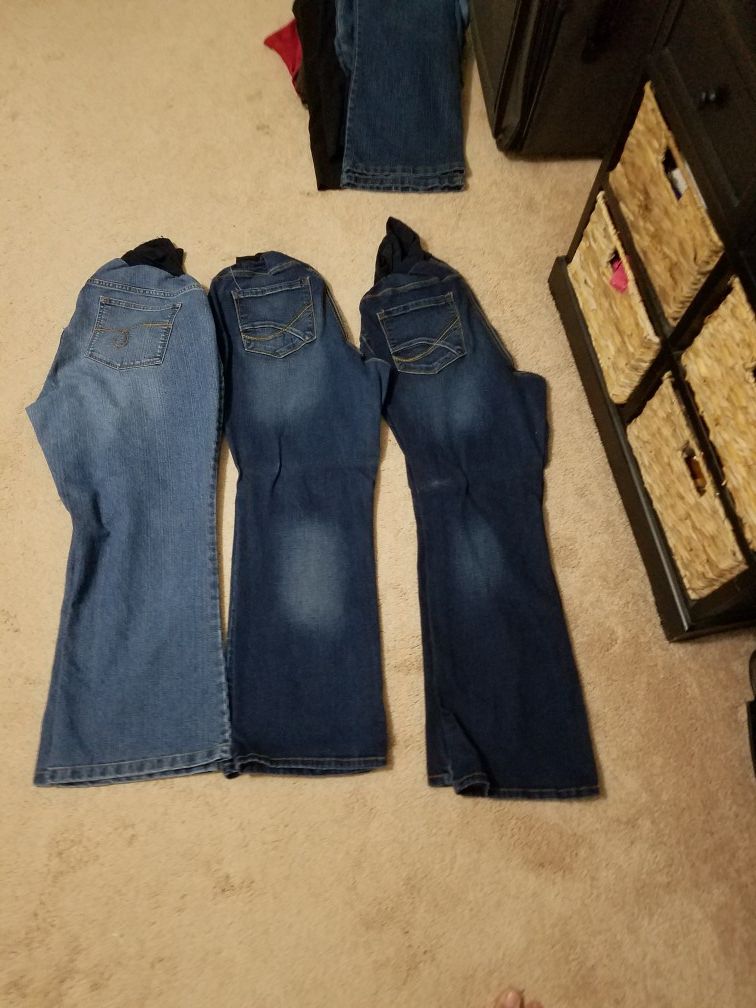 Plus size pregnancy clothes