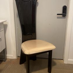 5 Chairs