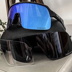 New Oakleys  Box, Pouch Cloth All Included