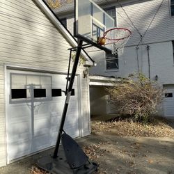 Selling Basketball Hoop Urgently!!
