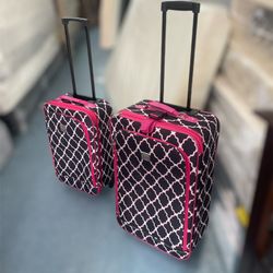 2 New directions luggages, Good Condition,$45 Both  25” and 22”  