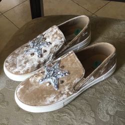 Girls Shoes Brand New Big Girls 3 1/2 Or Women’s 5 1/2 Velvet With Rhinestone Stars 
