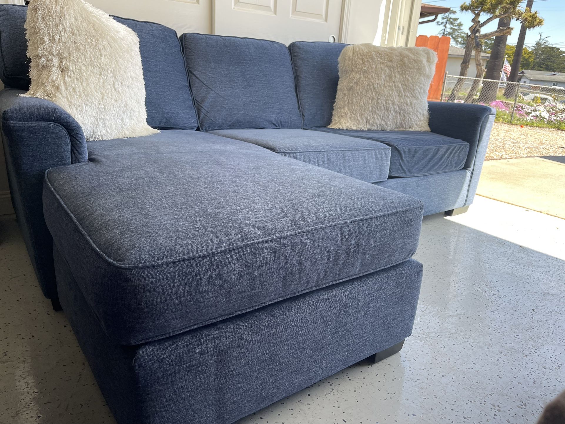 Deep Blue Bauhaus Sectional W Movable Chaise Or Can Be A Couch