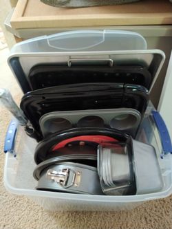 Bakeware Lot Non-stick Glass Silicone some Brand New Pieces Most in excellent condition
