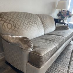 Ethan Allen Upholstered Sofa – Excellent Quality