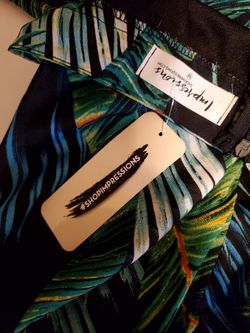 New Impressions Size Medium **see Description**