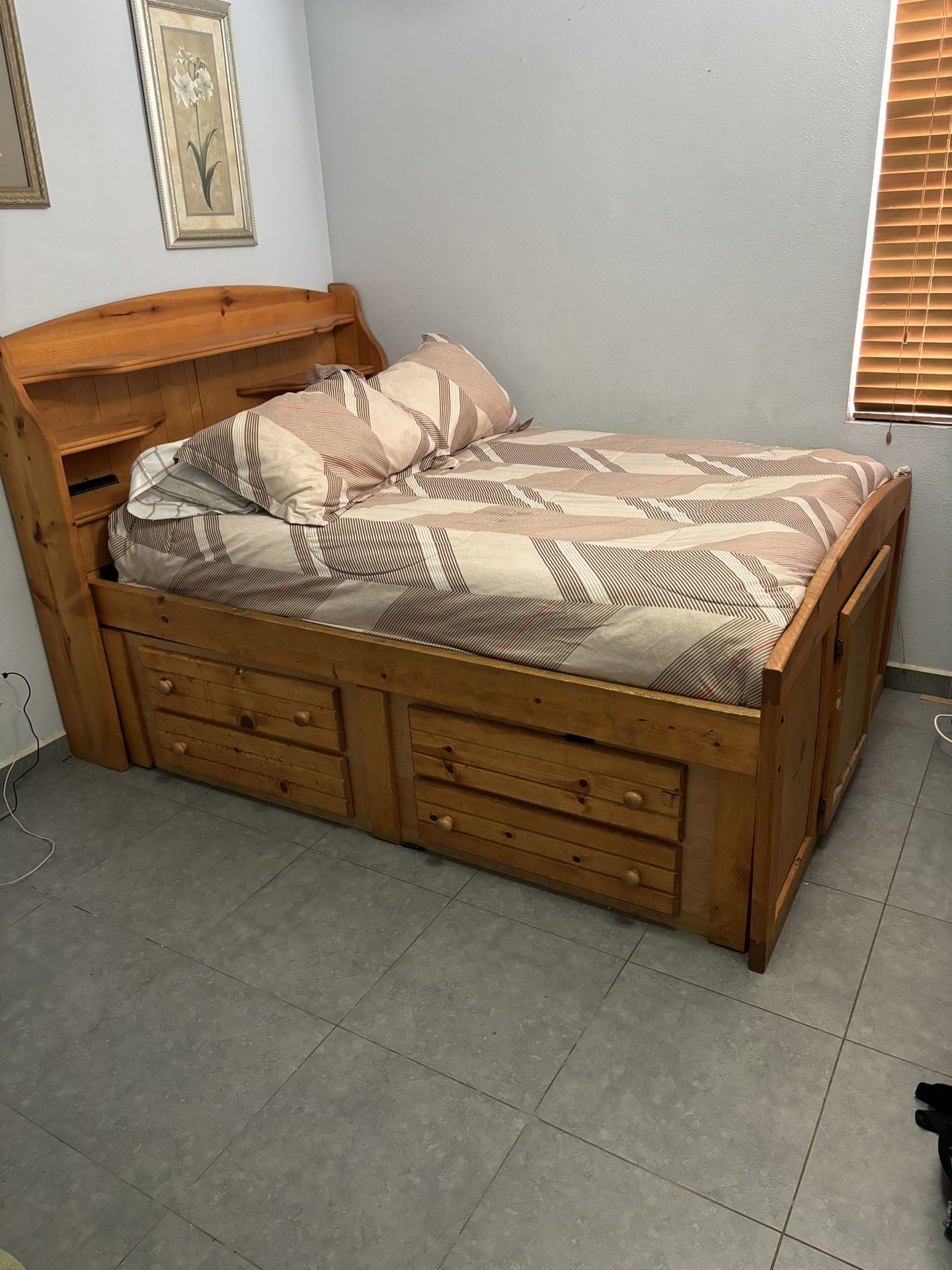 Full Size Solid Wood Bed And Mattress 2 Beds 250 Ea Obo 