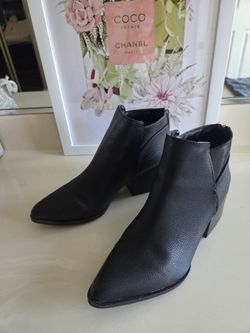 Simply Vera Wang Ankle Boots Sz10