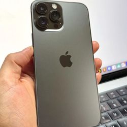 iPhone 13 Pro Max Unlocked 256GB (Graphite)