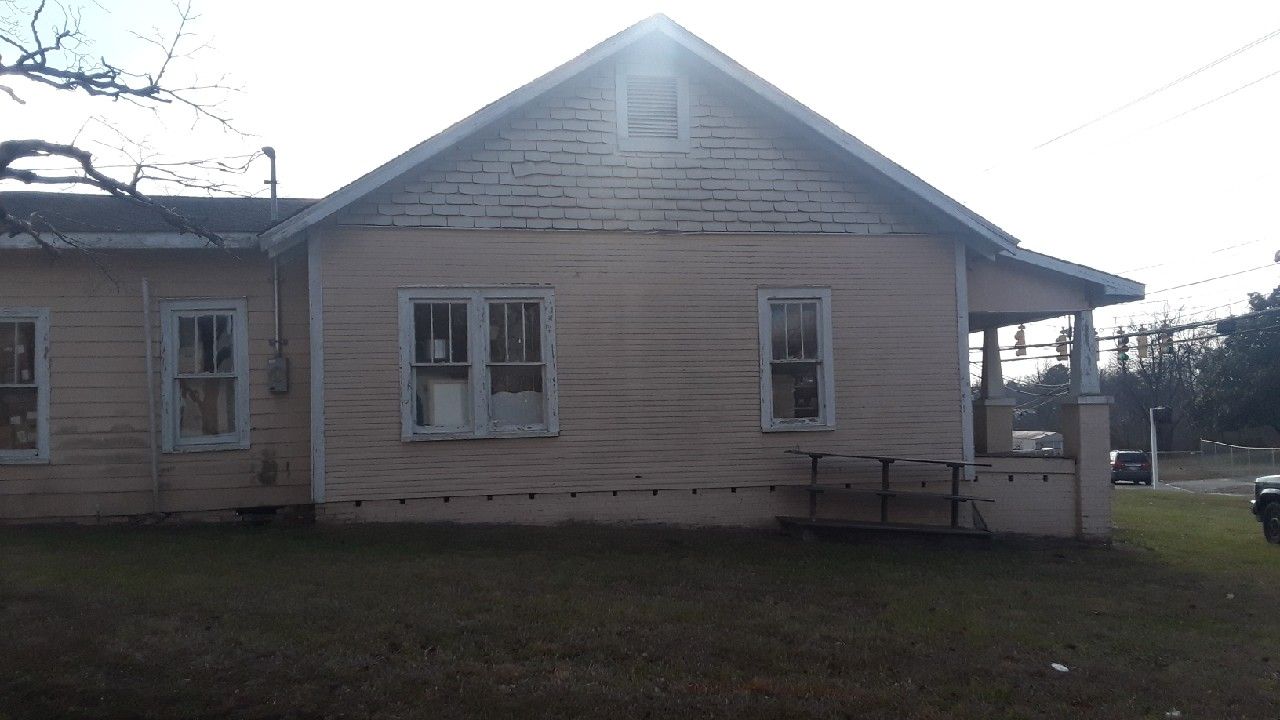 ISO used Vinyl Windows