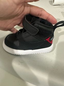 Toddler Jordans size 4C