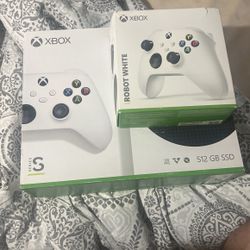 Xbox Series S Brand New And 2 Controllers 