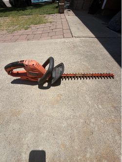 Black & Decker 22” Electric Hedge Trimmer - Used Condition