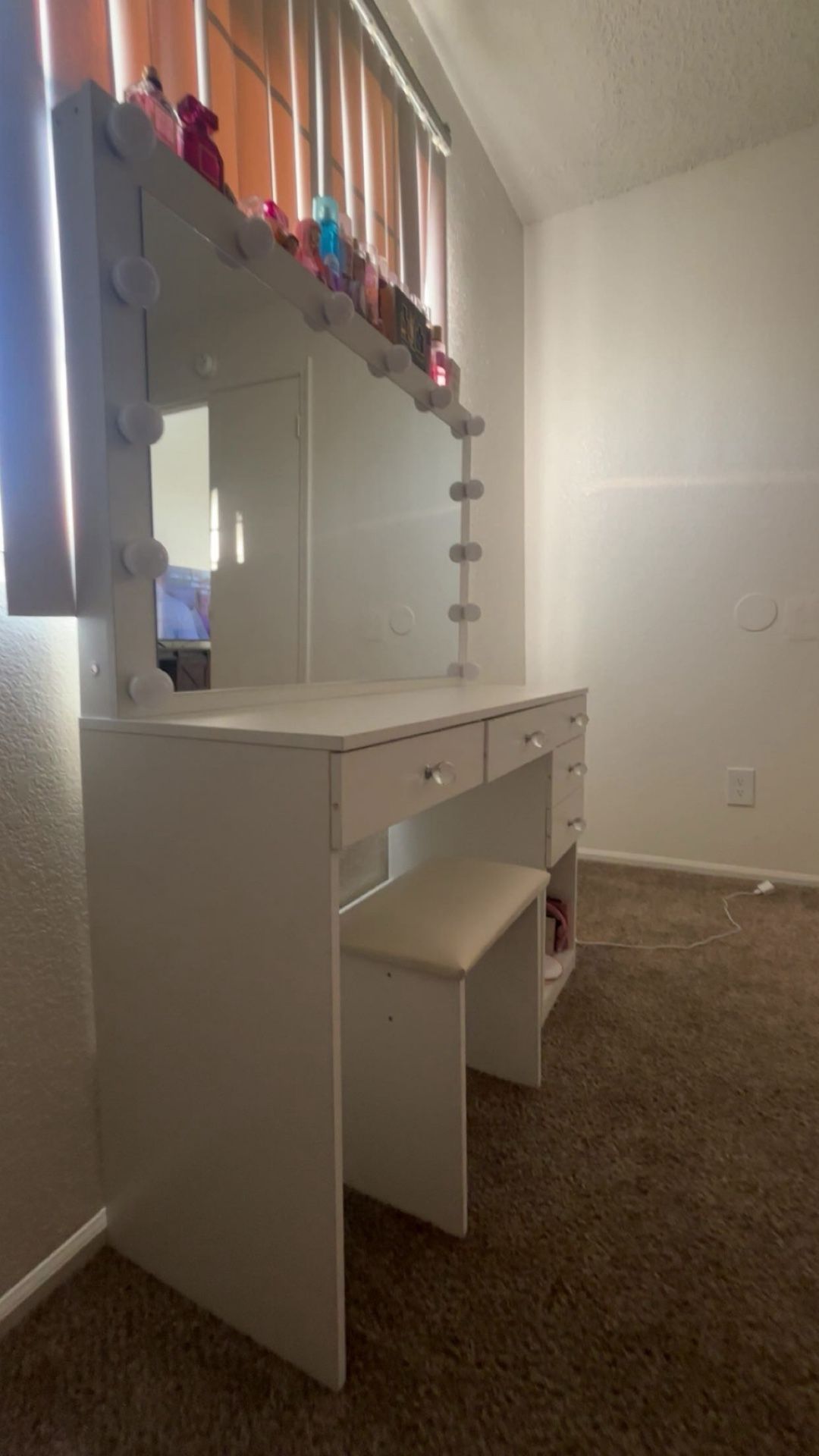 Make up vanity