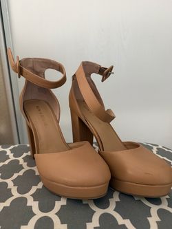 Sun stone heels