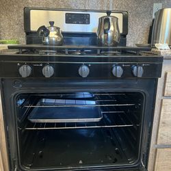 🔥 Whirlpool 30” 5-Burner Gas Range – Gently Used, Mostly Cooperative 🔥 $250— (Make me an offer!)